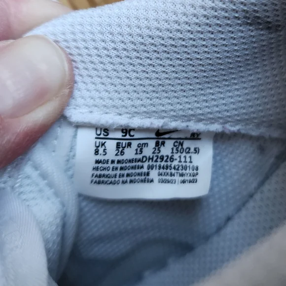 Nike Air Force 1 Kids Classic White Sneakers - Picture 5 of 5